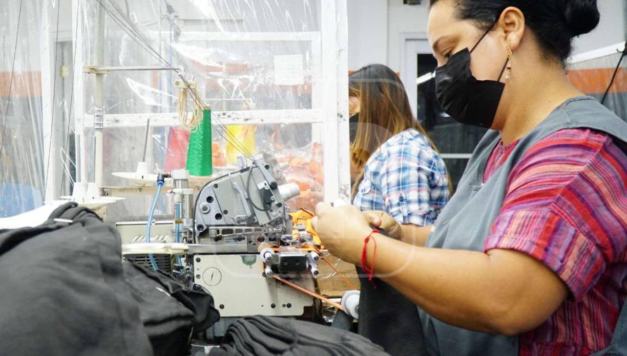 La planta productora de Honduras se especializa en guantes para calor, pintura y anticortes pero también se ha ampliado a prendas resistentes al fuego y al arco eléctrico, tales como chaquetas y pantalones largos, así como ropa interior de protección para operarios que laboran en petroleras. Asimismo prendas para condiciones frías, pero que son anti fuego como gorros, protector de cuello y facial.