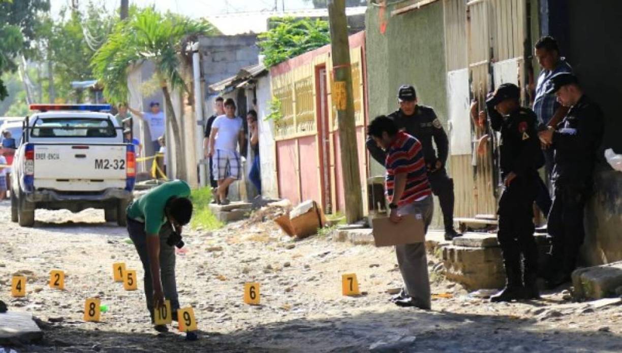 La Unión. Ante la guerra advertida, muchos vecinos decidieron irse; hay pasajes donde apenas dos o tres casas están habitadas. La pandilla ha reclutado a menores de 13 a 16 años y son los que van de casa en casa cobrando por “seguridad”.