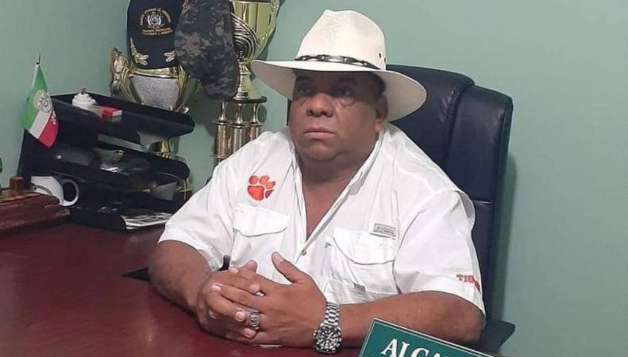 Los homicidas del exjefe municipal de San Marcos tras cometer el crimen huyeron en una motocicleta que habían dejado estacionada afuera del lugar donde fue asesinado.