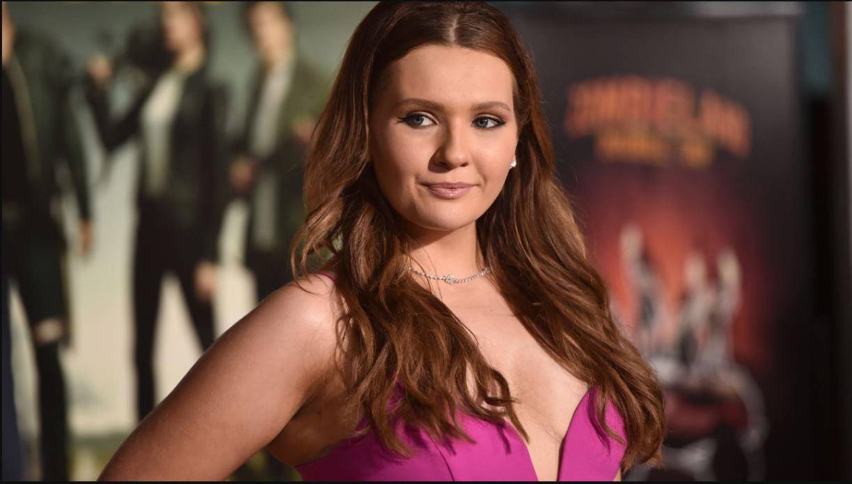 ‘Estos dos años fueron los más solos que he sentido. Estoy más que agradecida por el apoyo de mi familia y amigos que desempeñaron un papel fundamental e invaluable para ayudarme a salir de esta horrible situación. Siempre estaré en deuda con los más cercanos. a mí por ellos no sólo ayudándome sino, CREYÉNDOME’, plasmó en su posteo.