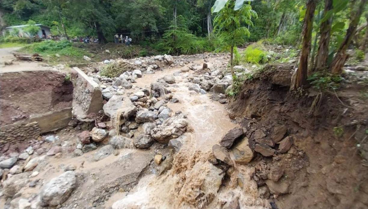 No duermen en paz: crecidas del Ulúa siembran zozobra en el valle de Sula