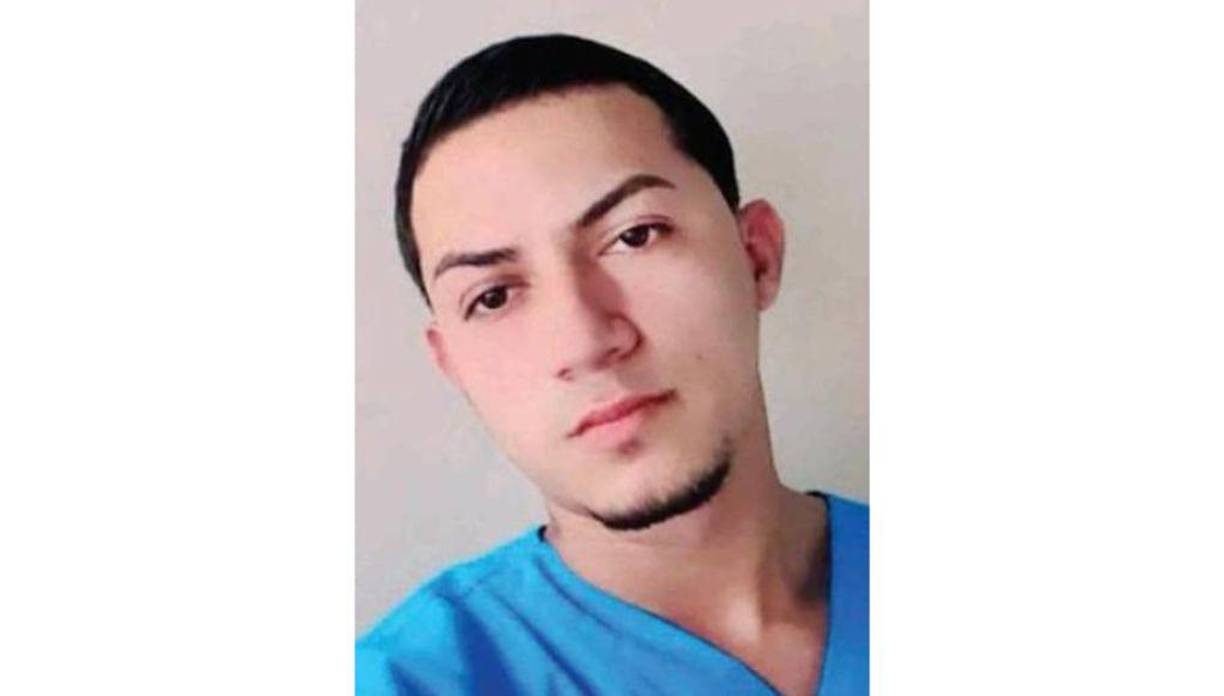 “Era un muchacho muy dedicado a sus trabajos y a su familia, para prosperar trabajaba en las noches como mesero y en el día en la veterinaria. No sabemos porque lo mataron si era muy trabajador”, expresó una pariente que por seguridad omitió su nombre.