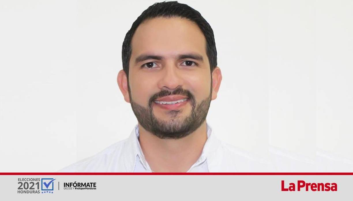 Allan Macoto del Partido Salvador de Honduras lleva 47,453 votos.