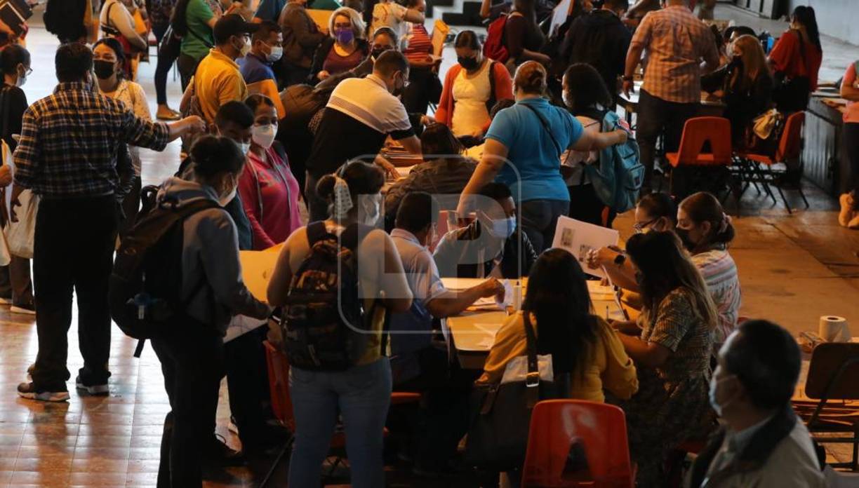 En Cortés hay 200 plazas: las vacantes son para los diferentes niveles educativos en las ciudades de San Pedro Sula, Choloma, Omoa, Potrerillos, Puerto Cortés, La Lima y Santa Cruz de Yojoa, entre otros.