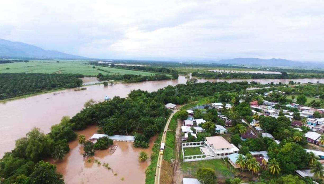 En San Manuel, Cortés, el Ulúa ya inundó viviendas en la ribera. 