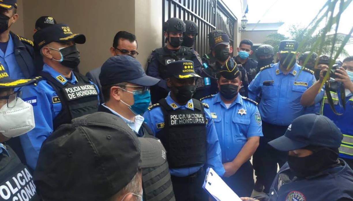 “Investigaciones en su momento se hicieron, pero hay que analizar las pruebas que se aportan. Hubo una investigación cuando se pidió un informe al Congreso, pero no hubo información objetiva”, reveló.