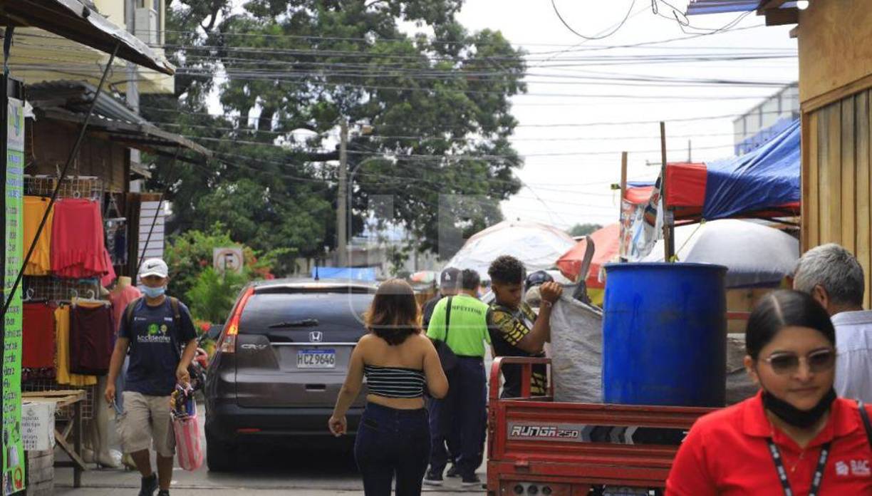 Hace más de cinco años solo existían 8,000 vendedores informales, pero este número ha crecido rápidamente