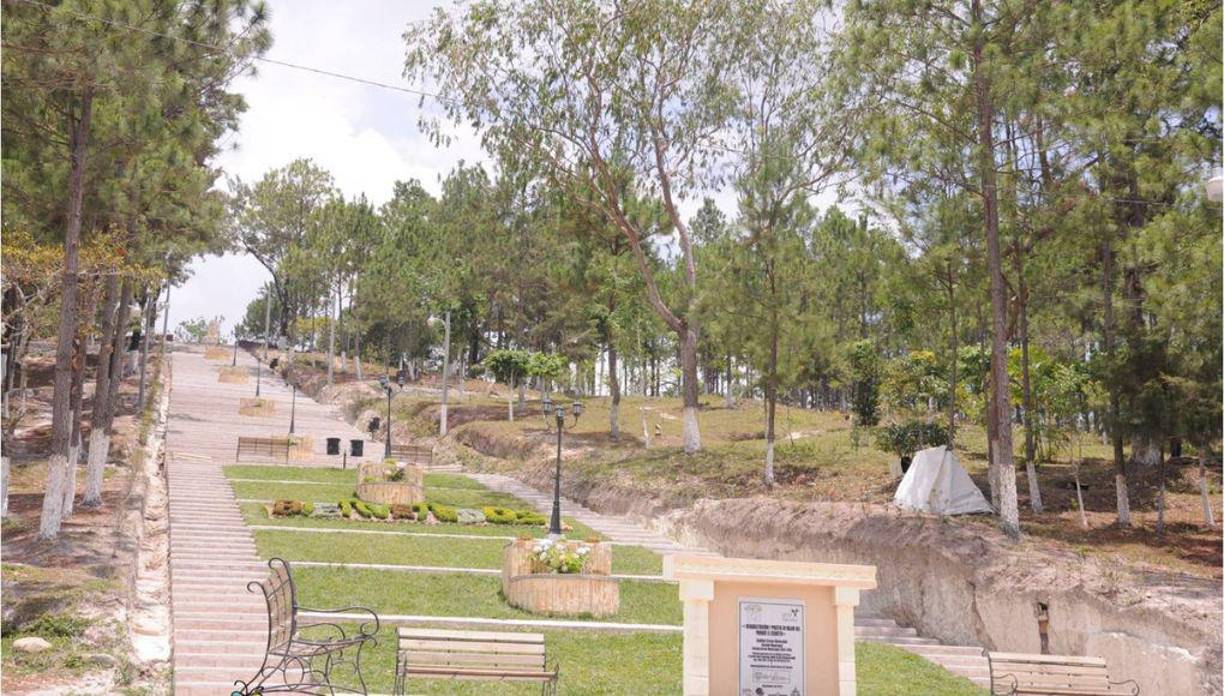 PARQUE CENTENARIO EL CERRITOEstá ubicado en el sector Este de la ciudad y desde allí se puede tener una vista espectacular.