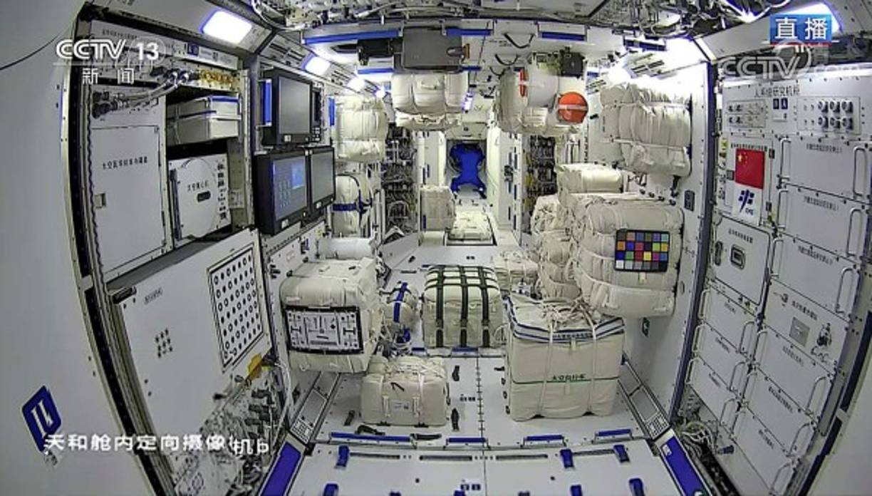 La televisión china transmitió el ingreso en el primero de los modulos en órbita de la estación Palacio Celestial.