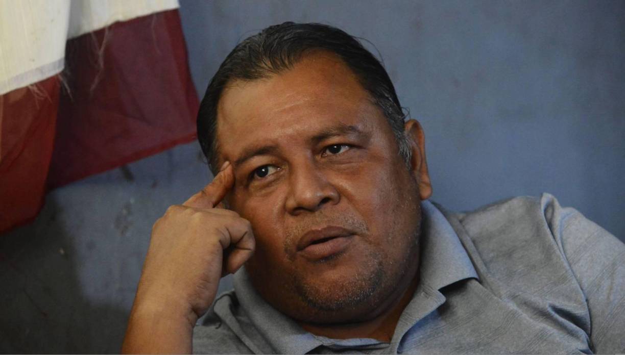 Lo más memorable que el pastor Danny, como es conocido en los barrios, recuerda, fue cuando jóvenes de ambas bandas se estrecharon la mano. El partido de fútbol duró al menos cuatro horas. 