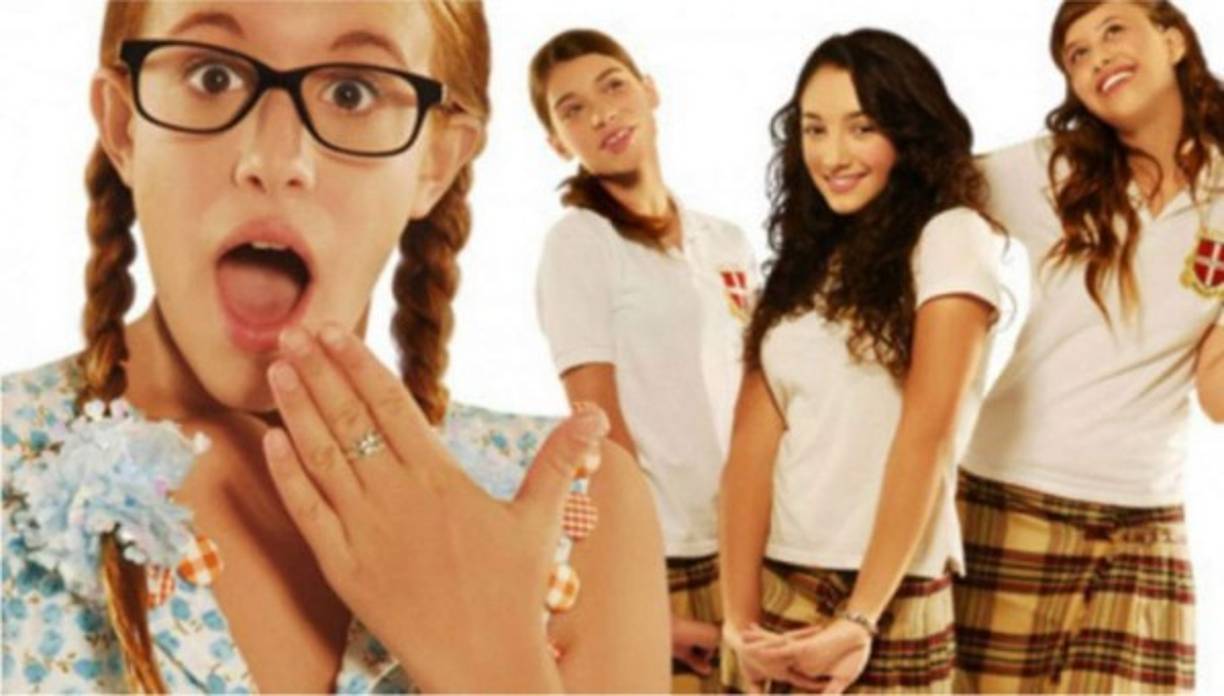 Laura Esquivel daba vida a la recordada y querida 'Patito Feo', una niña muy tímida, pero que contaba con un gran talento para el canto.