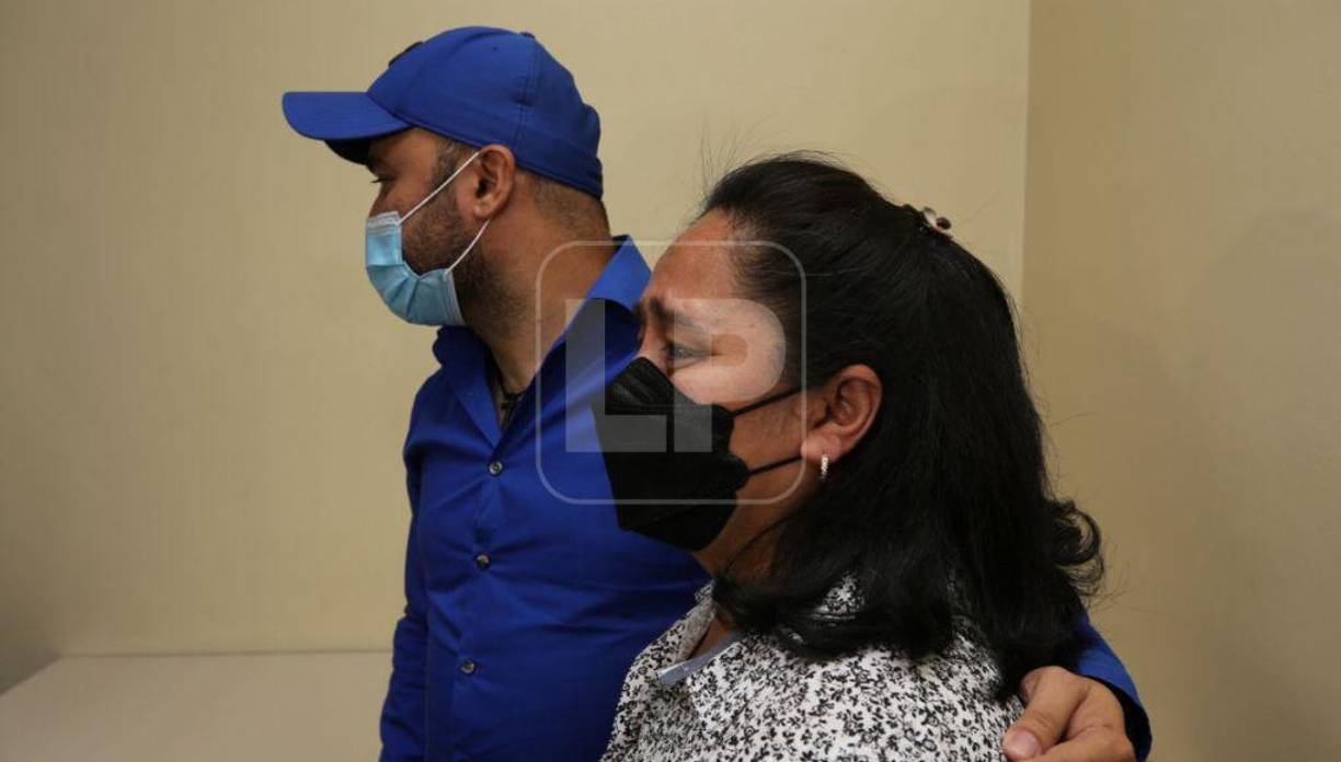 La madre de Kevin Solórzano derramó lágrimas de felicidad.