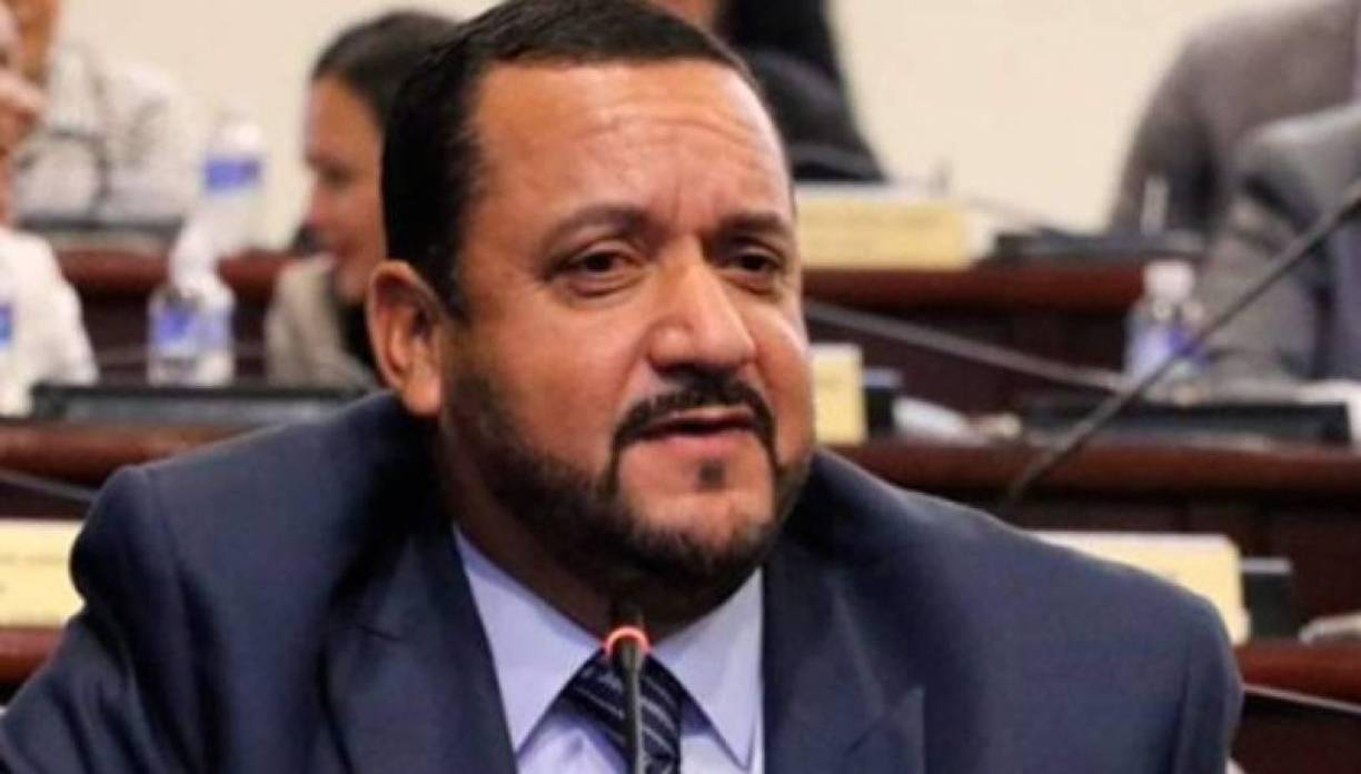 Milton Puerto Oseguera: El congresista está en una curul desde 2002. Representa a Yoro, por el Partido Nacional. 