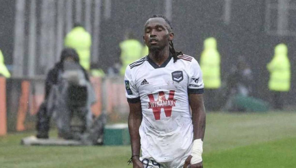 Según prensa francesa, el FC Girondins de Burdeos habría rechazado una oferta por el hondureño Alberth Elis. Por ahora es una incógnita el futuro del atacante catracho.