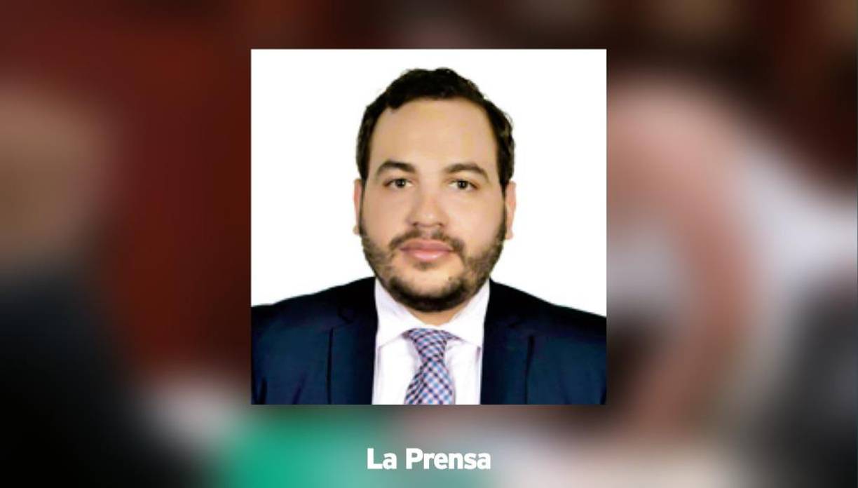 Ayer, los magistrados de la Corte eligieron al abogado Carlos Padilla, que funge como letrado de la Sala Constitucional y un hombre muy cercano a su titular Rolando Argueta, como el nominador propietario. Mientras que como suplente designaron a la exmagistrada Daysi Rodríguez.