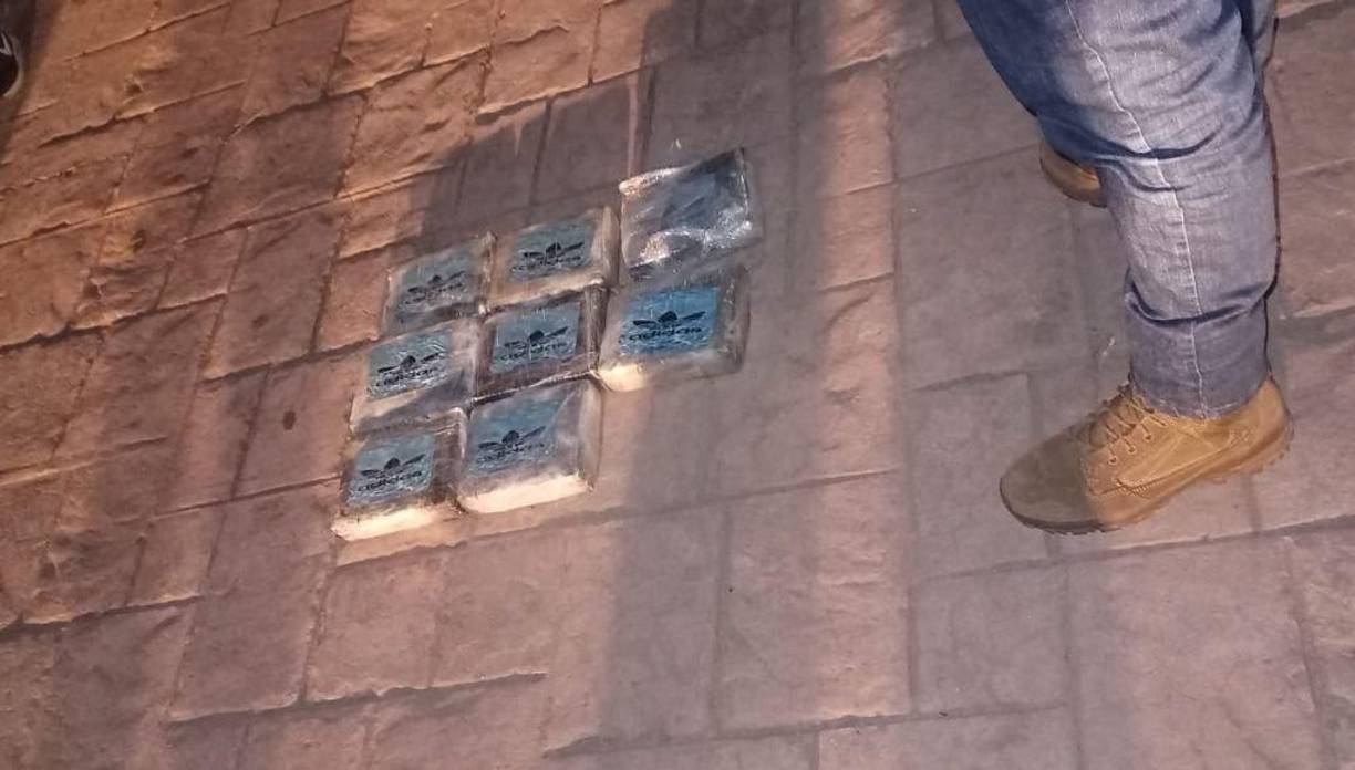 El ciudadano, que responde al nombre de Jacob Isacar Hernández Galeano, será remitido a las autoridades competentes por ser sospechoso de tráfico de drogas.