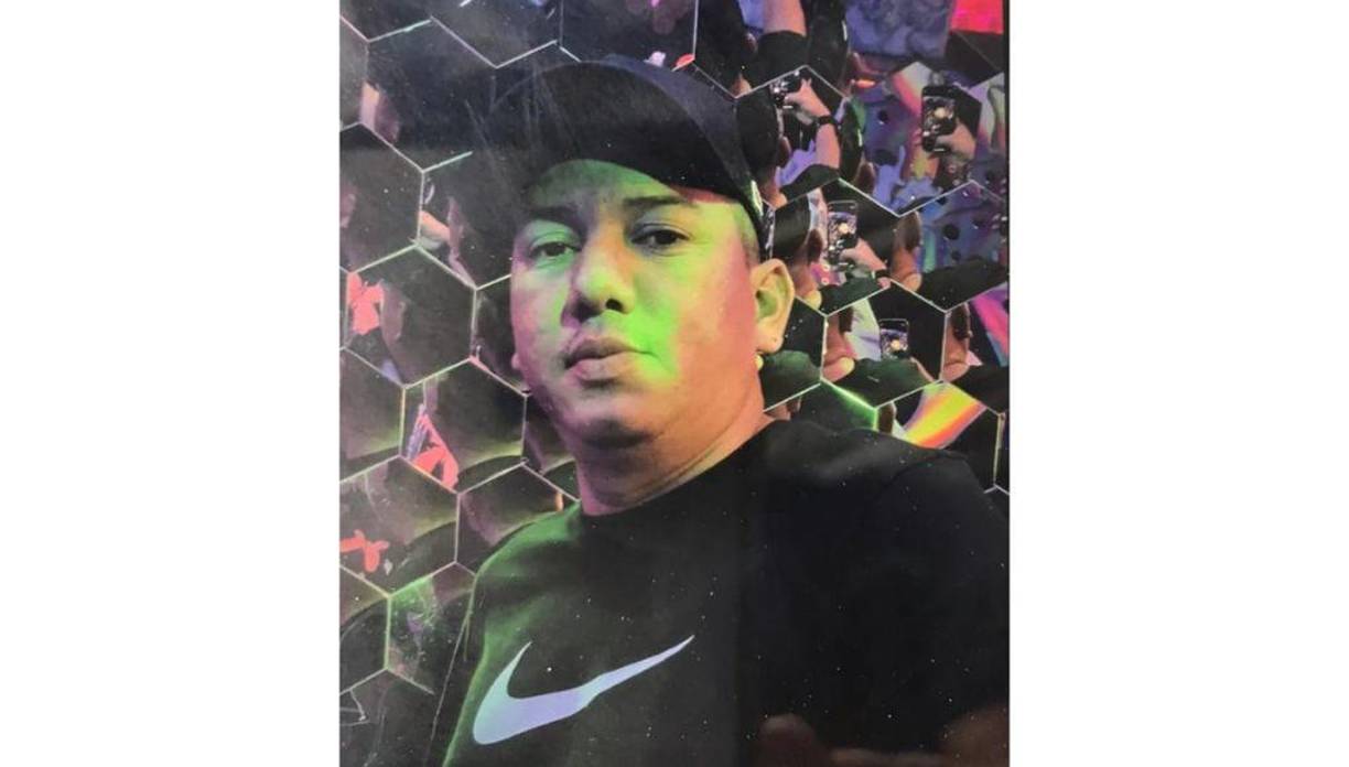 Detrás de ellos iba Geovany Acosta, quien es un taxista que acompañaba como ‘escolta’ a la pareja.