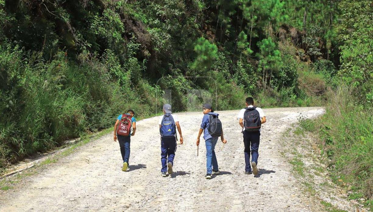 La ruta comprendió lugares como Cololaca, Gualcince, Piraera y San Andrés. Se verificó que todos estos sitios enfrentan barreras estructurales relacionadas con empleo, educación y economía. Los cuatro puntos poseen una rica vegetación, algunos tienen todavía distribución arquitectónica similar a la española colonial, calles adoquinadas y viviendas viejas a punto de caerse.