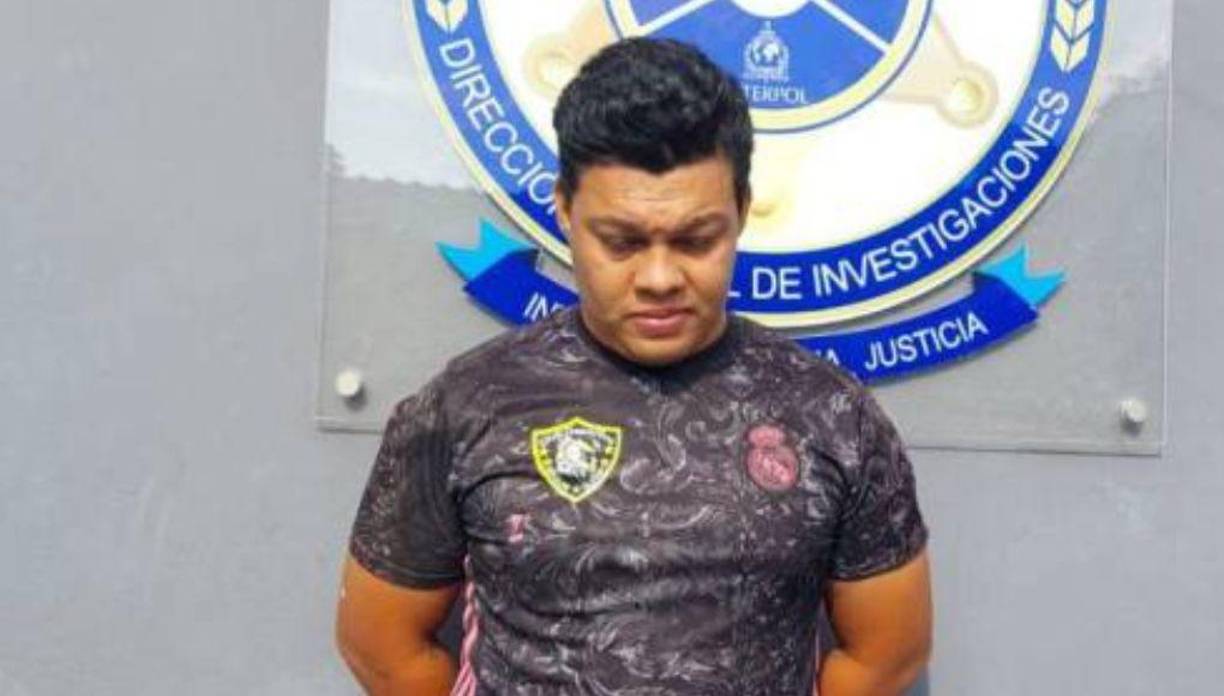 En su primeras declaraciones, Daniel Efraín Siliezar, el sujeto detenido, le confesó a la Policía haber matado a su padre. “Lo maté en defensa propia”.