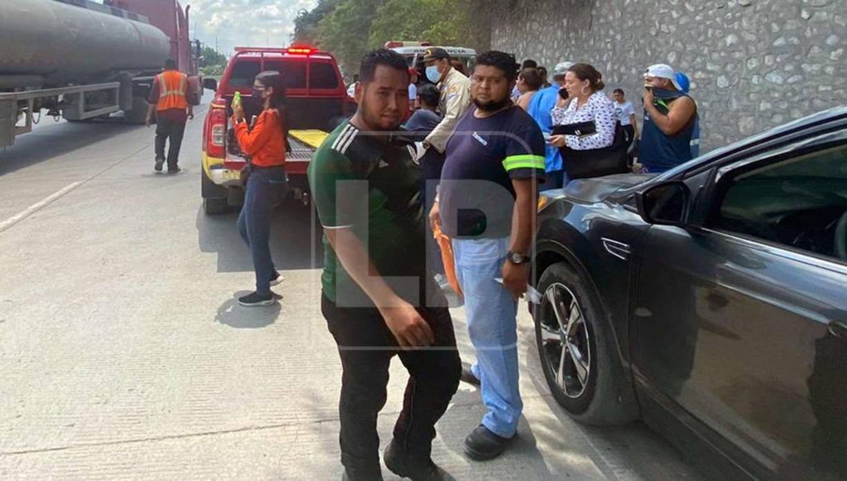 ¡Segundos de terror! Pasajeros se salvan de morir en choque contra rastra en Choloma (FOTOS)