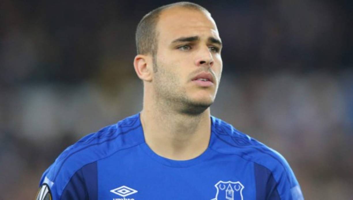 La Real Sociedad está negociando la incorporación de Sandro Ramírez. El atacante canario, ex del Barcelona y Sevilla, no cuenta para el Everton.