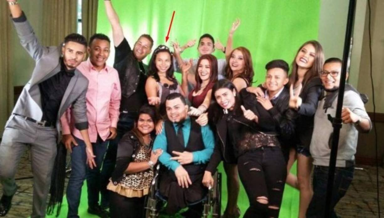 Este no es su primer concurso musical, en 2017 participó como solista en el concurso nacional Honduras Canta, aunque en esa ocasión su falta de experiencia en el escenario le impidió quedar en los primeros lugares.<br/>