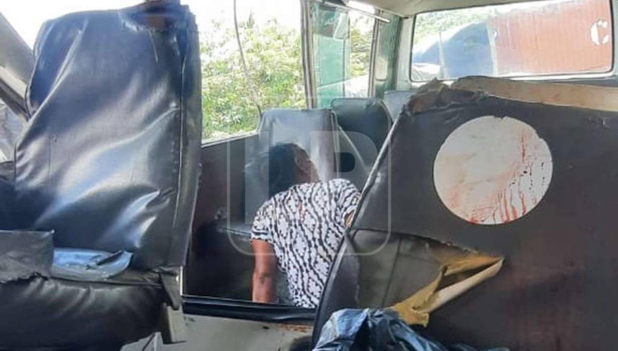 En tanto, hasta el momento, no se reportan víctimas fatales tras el accidente. De acuerdo al relato de algunos pasajeros, no descartaron que a la unidad de transporte le haya fallado el sistema de frenos. “Cuando miré que íbamos a pegar, me agaché para soportar el golpe”, dijo una de las personas que resultó con heridas leves.