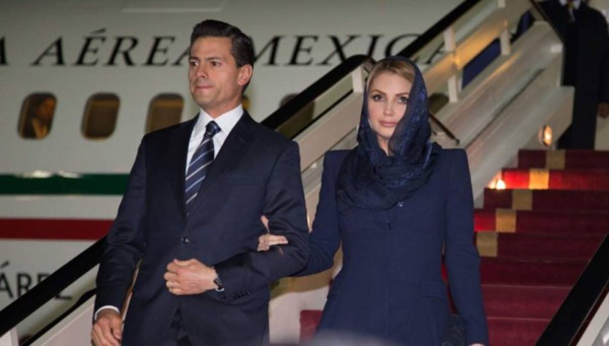 Desde el punto de vista de Guadalupe Loaeza, Angélica Rivera cometió el error de no mostrar sensibilidad hacia la labor de Primera Dama.<br/><br/>'Creo que ella es de plástico, se acuerda que hay una canción muy bonita de los 80, 'Mujeres de Plástico', porque se restiran, se ponen botox, colágeno, todo eso, creo que es de plástico, necesariamente tiene sentimientos de plástico, corazón de plástico, creo que es una buena madre, creo que aceptó el contrato porque quería que sus hijas se pulieran', puntualizó la también autora de Las Niñas Bien.<br/> <br/><br/>