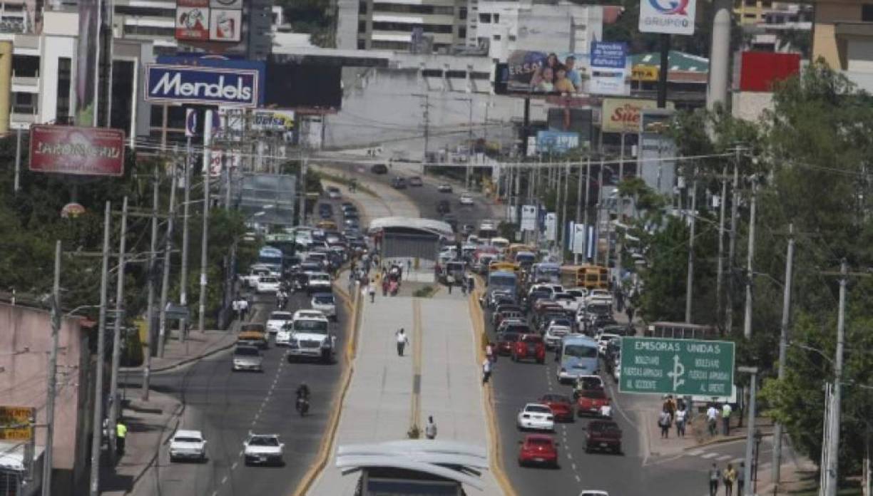 ¡Nunca funcionó! La millonaria deuda que dejó el fracasado proyecto del Trans-450 (Fotos)