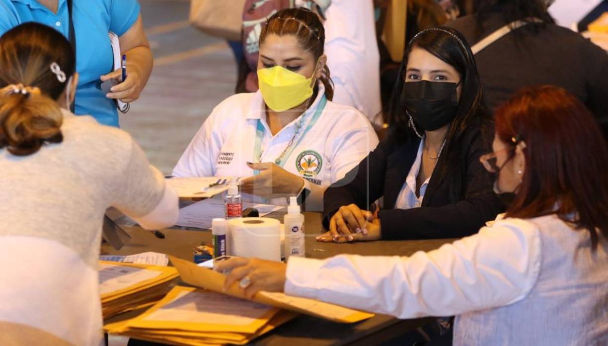 Añadió que los mecanismos y protocolos para cumplir con las expectativas del evento están definidos, por lo que prevé que la participación del magisterio será masiva, siempre y cuando los educadores cumplan con los requisitos que exige el Estatuto del Docente vigente. “Estamos haciendo un concurso transparente al público, ya que no queremos politización en este gobierno”, indicó.