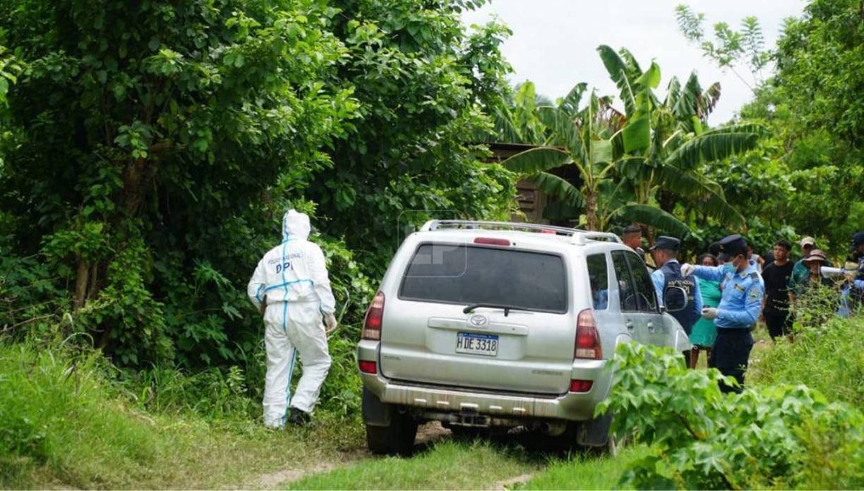 Una vez fuera, los cadáveres serán trasladados a la morgue de San Pedro Sula.
