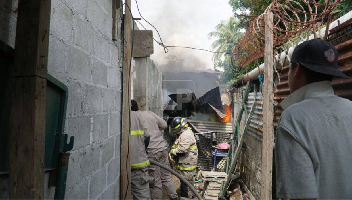 Medicina Forense se llevó los cuerpos para determinar la causa de muerte.