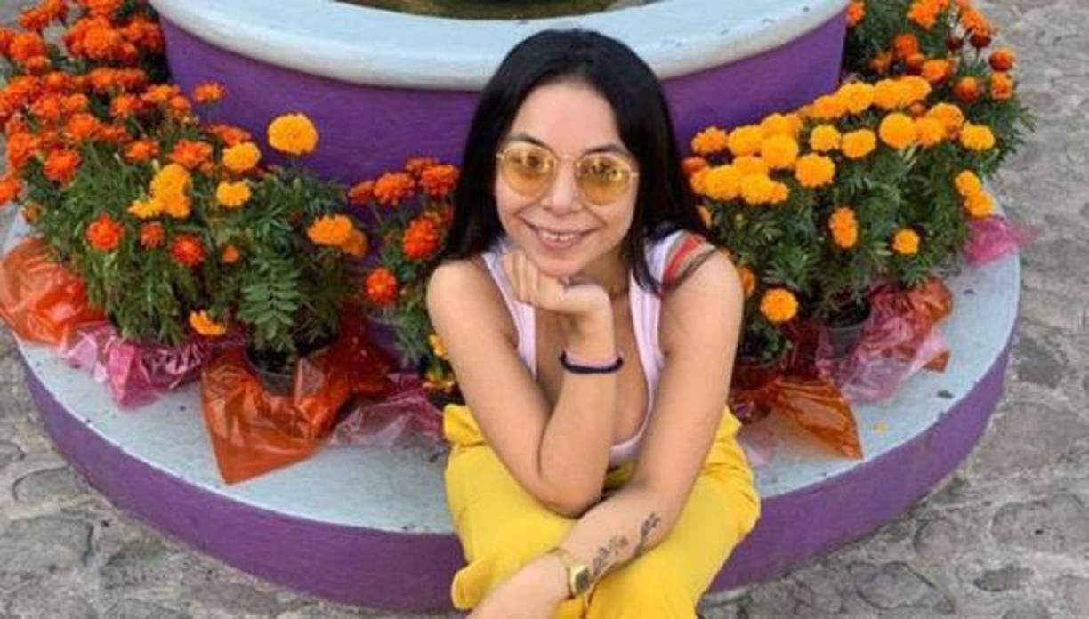 Según informes, la joven huyó de un rapto y eventual violación. Para ello, se lanzó desde el taxi, pero perdió la vida como consecuencia de los golpes. 