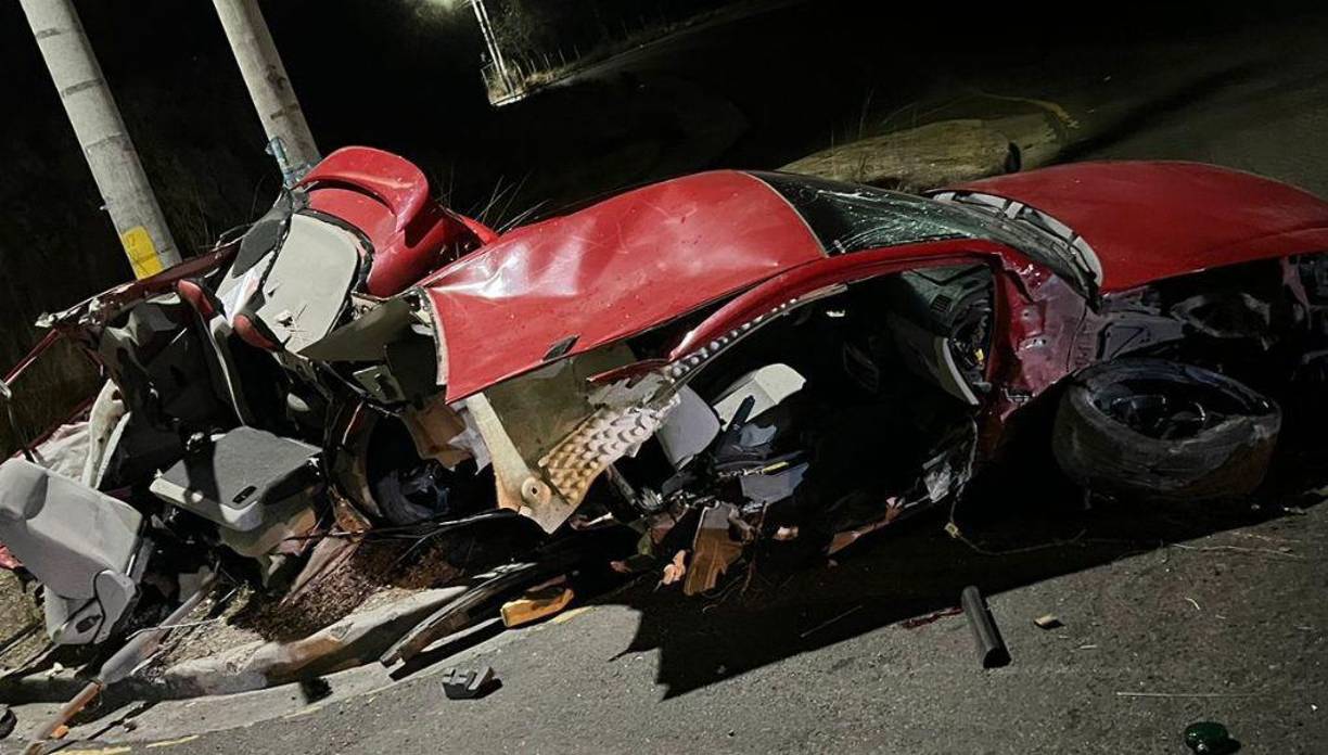 Las mujeres muertas y la que resultó herida, se trasladaban en la parte de atrás del vehículo, mientras que los dos hombres, quienes iban en la parte delantera del automotor, resultaron ilesos.