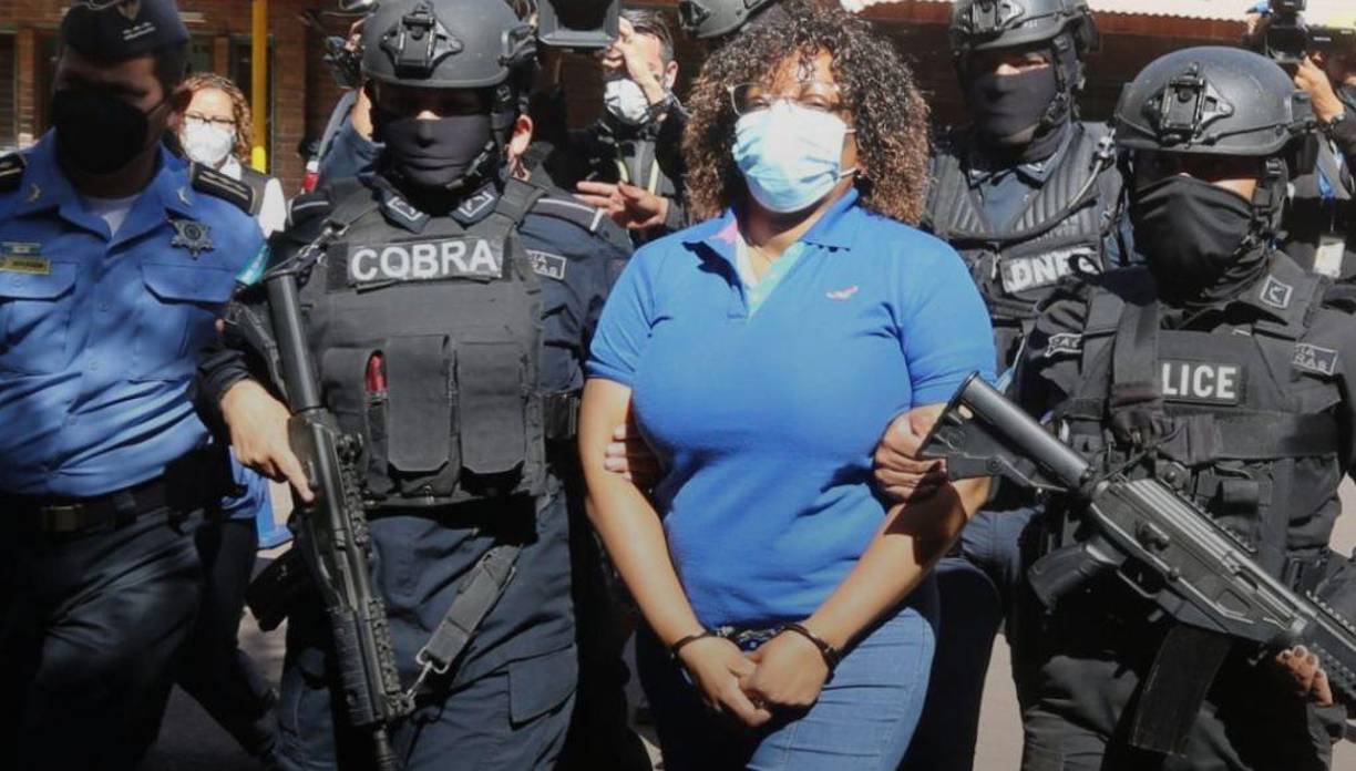 “Juez de Extradición de Primera Instancia realizará hoy (4:00 pm) Audiencia de Información a Harlin Clariza Spicer Clark, solicitada en extradición por República de Costa Rica por supuesta comisión del delito de Legitimación de Capitales provenientes del narcotráfico”, indicó el Tribunal Supremo de Honduras en un mensaje en Twitter.