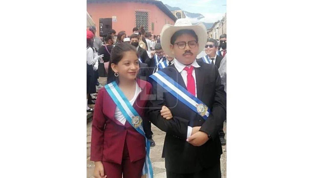 Sus trajes están bien logrados y quienes se los confeccionaron cuidaron hasta los más mínimos detalles.