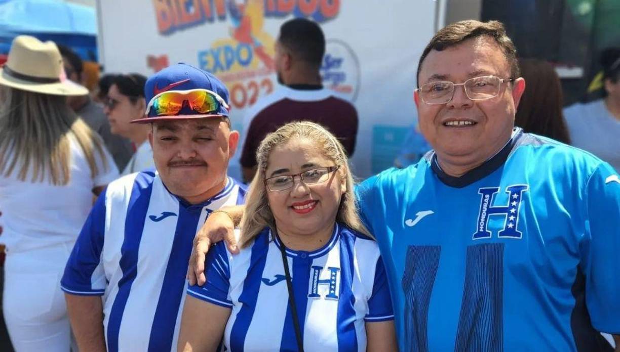 Centenas de hondureños y latinos que residen en Los Ángeles, California (Estados Unidos), asistieron del 16 al 17 de julio a la primera “Expo Hondureña USA”.