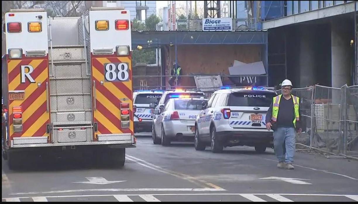 Tres trabajadores de la construcción, entre ellos José Canaca, murieron después de caer de unos 70 pies desde un andamio colapsado en Dilworth, confirmó Charlotte Fire. 