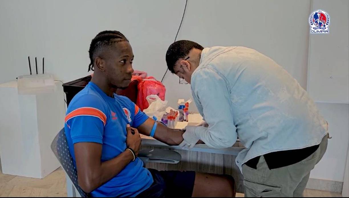 El meta Alex Nahíd Güity también regresa a la plantilla del Olimpia tras jugar en los Lobos de la UPN.