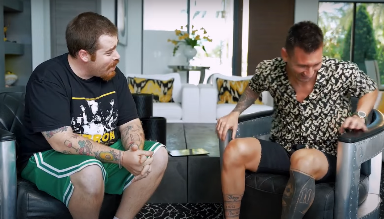 Para finalizar, Migue le pidió un beso en la boca a Lionel Messi y el futbolista no accedió ya que se lo había dado en el cuello.