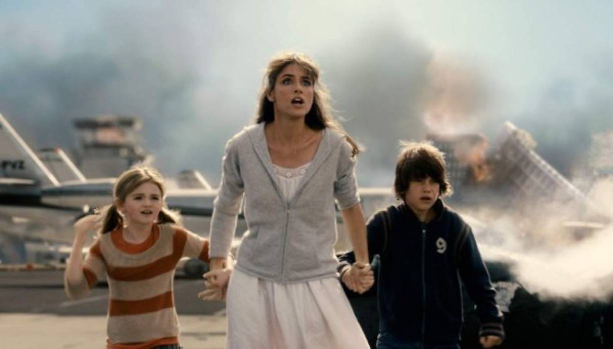 2012 <br/>Prohibido en: Corea del Norte.<br/>Motivo: El año 2012 fue el aniversario 100 del nacimiento de Kim Il-sung. Al prohibir esta película, se intentó evitar las asociasiones negativas con esta fecha.