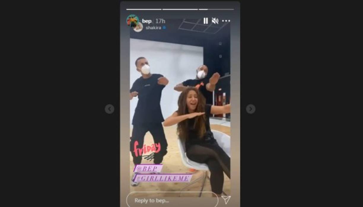 Shakira publicó en sus redes sociales un video donde ha estado ensayando la coreografía de dicha canción.