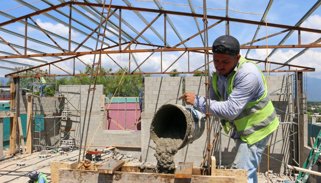Agradeció el apoyo que brinda la Embajadora de Estados Unidos, Laura Dogu, quien además está lista para seguir trabajando de la mano con el alcalde Contreras, “agradecerle el apoyo, la confianza sobre todo, ella ha visto una administración transparente”