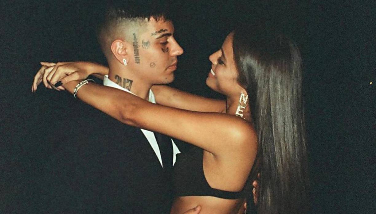 Y concluyó: “Yo estoy seguro que esto que te cuento no lo van a hacer público porque a ninguno de los dos les conviene tampoco, me hablan de que de a poco se irá notando todo a través de las redes sociales para que esto no sea escandaloso para nadie pero la separación está concretada”.