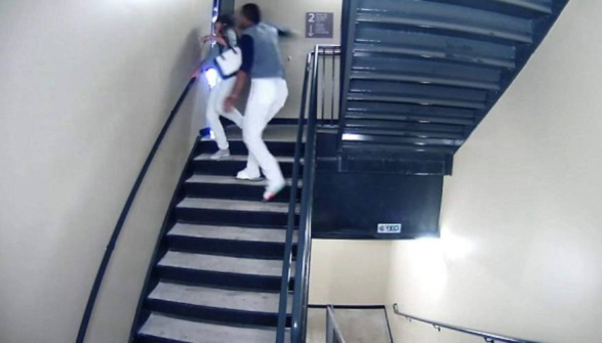 El portal estadounidense TMZ, reportó inicialmente que Vásquez y su ahora ex pareja se habían comprometido, sin embargo, medios hispanos aclararon que el venezolano se encuentra ahora en una nueva relación.