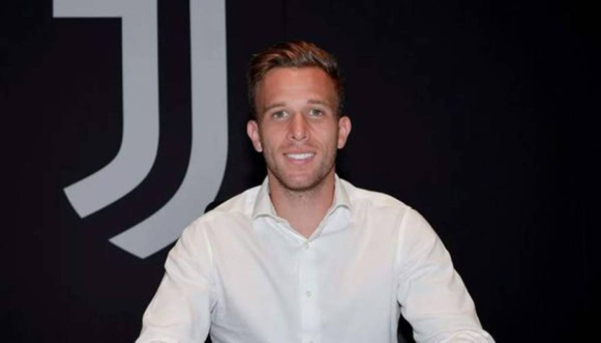 Arthur Melo: El centrocampista brasileño ya es oficialmente nuevo jugador de la Juventus de cara a la próxima campaña.