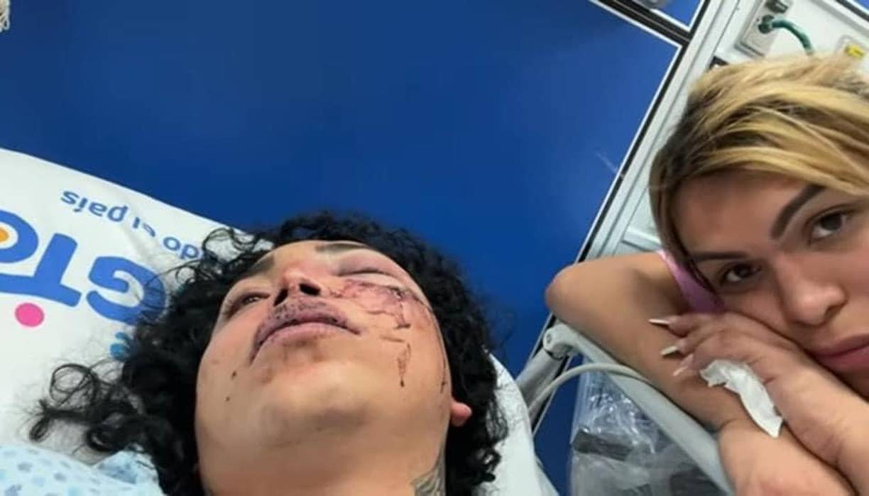 La famosa Wendy Guevara informó a través de un live que realizó desde su cuenta oficial de Instagram que su amiga Paola Suárez recibió una golpiza por parte de su novio; señaló que este miércoles ella y sus mejores amigas se encontraban con la influencer al interior de un hospital público.