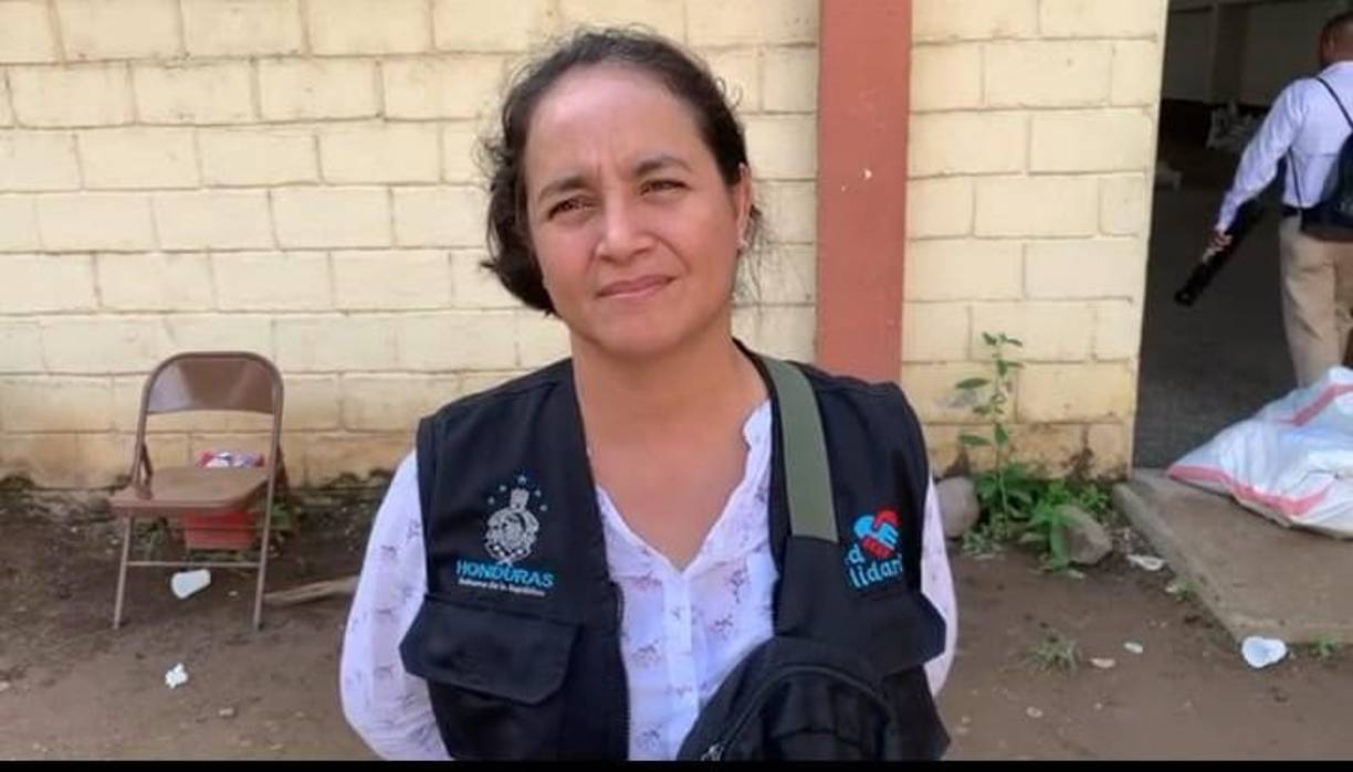 Sandra Rodríguez, representante de Sedesol en Yoro, fue quien denunció públicamente al congresista y explicó que, como consecuencia de esto, la entrega de raciones de comida fue cancelada.