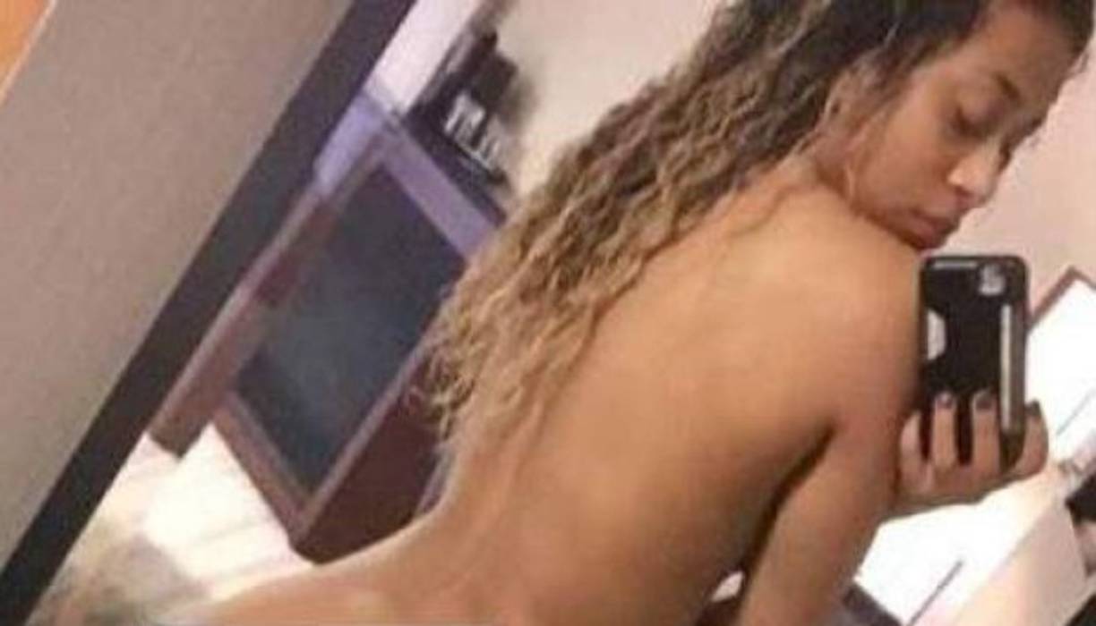 Esta es una de las fotos que se han filtrado de la luchadora, en ella aparece sin ropa.