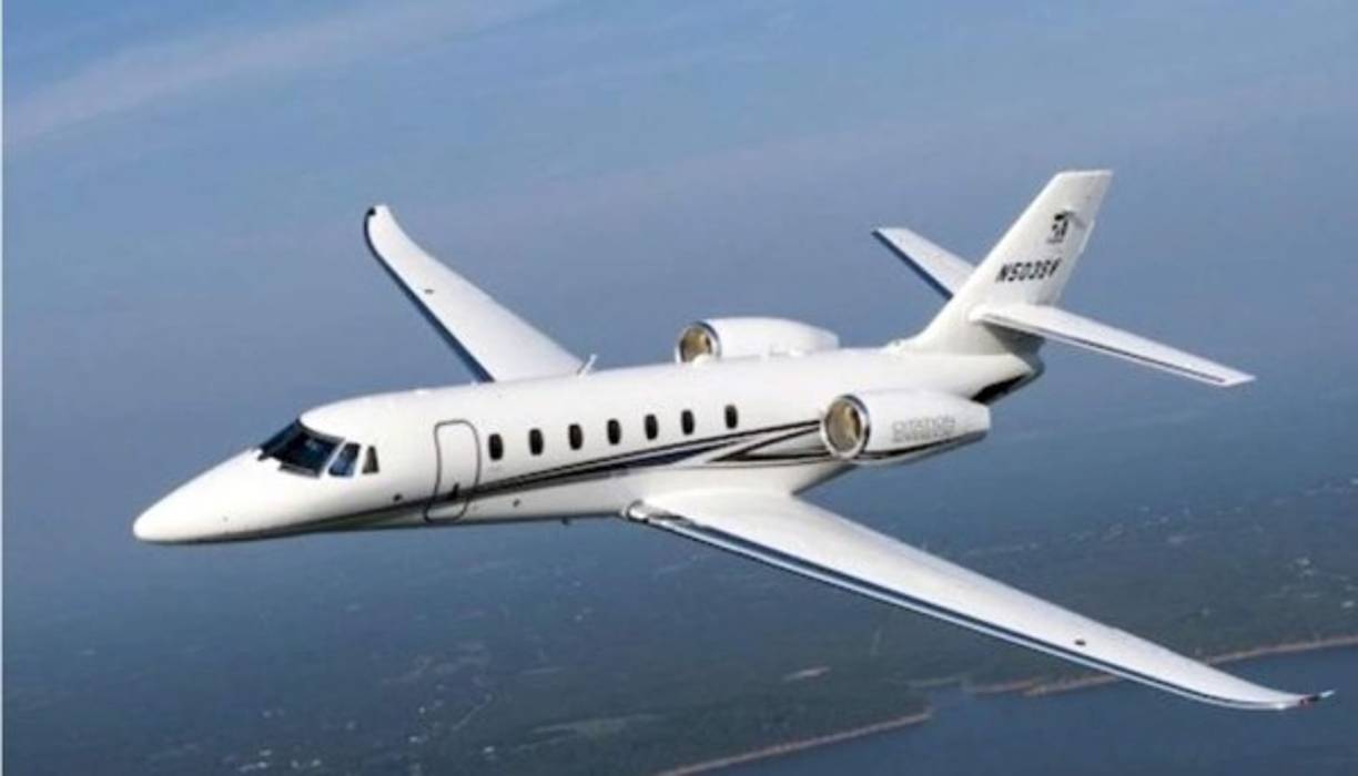 7. Neymar tiene un avión privado Embraer Legacy 450 valorado en 12,2 millone de euros.
